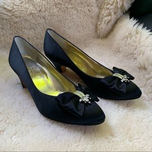 Vintage 1980s Salvatore Ferragamo Heel 7 6.5 Black Satin